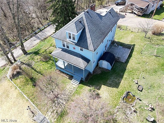 4th image of 805 Delia Ave