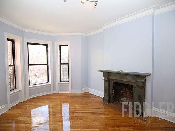 5th image of 88 Clinton Ave Bsmt 2