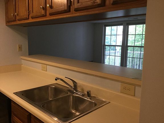 4th image of 704 Jupiter Hills Ct Unit 704