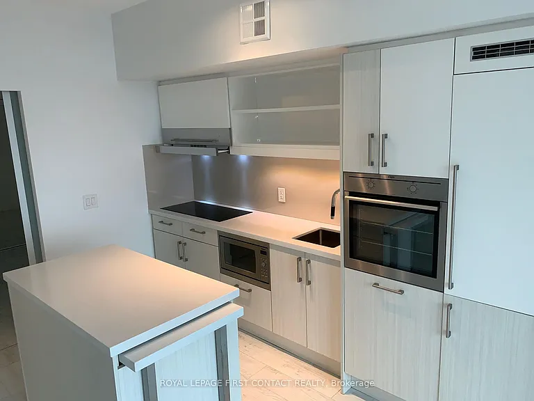 39 Sherbourne St #901 — Photo 16
