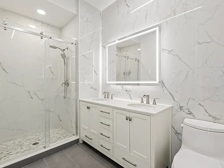 1100 Adams St #313 — Photo 6