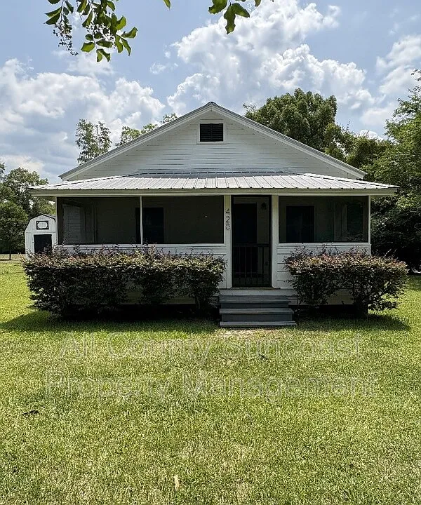 420 Magnolia St