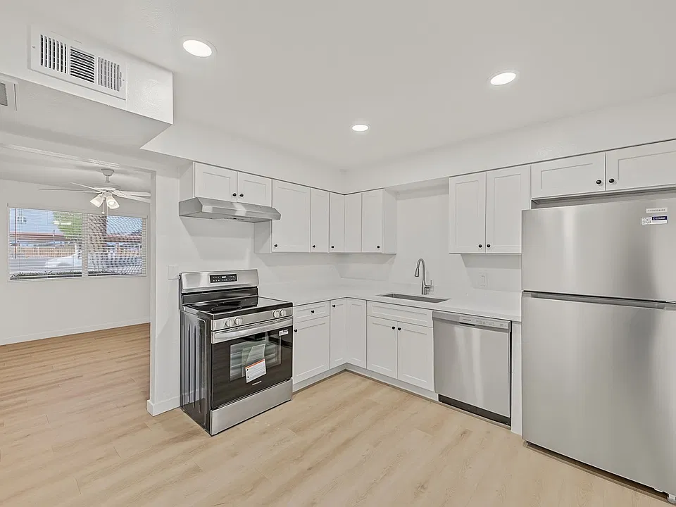 3201 N. 36th St.