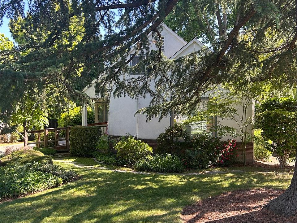 1st image of 452 Blackwood St
