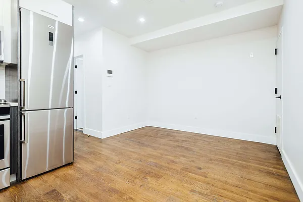 Rented by Nooklyn NYC LLC | media 14