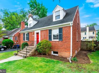 1720 Oakcrest Dr, Alexandria, VA 22302