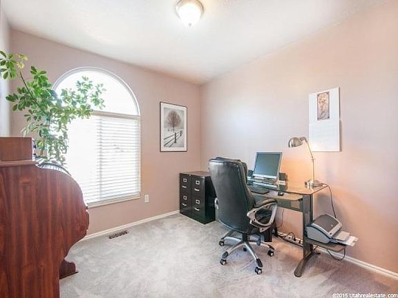 4th image of 4004 S Peachwood Dr