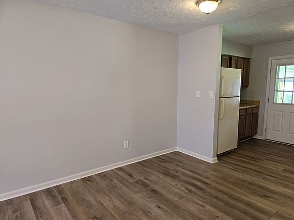 3rd image of 103 Westview Ct #101