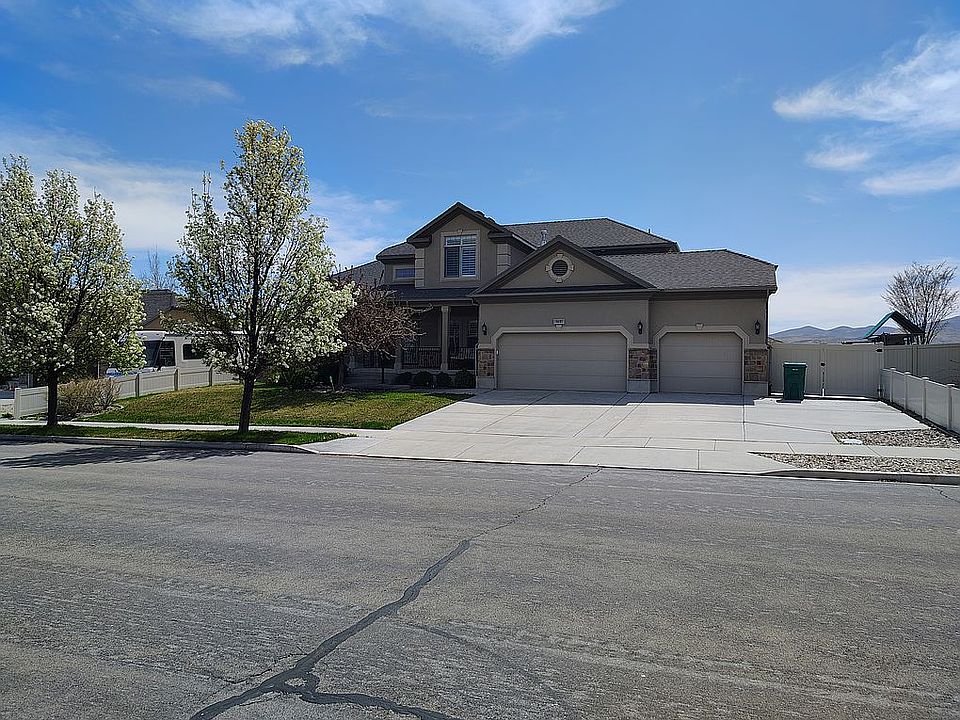1st image of 3641 W Canyon Lands Dr
