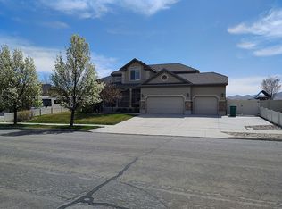 3641 W Canyon Lands Dr, Riverton, UT 84065