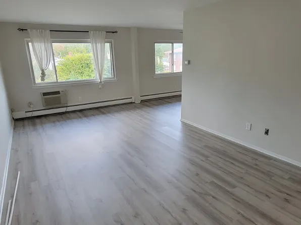 154 Cold Spring Rd APT 88, Stamford, CT 06905