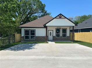 1009 Hunters Ln, Bryan, TX 77803