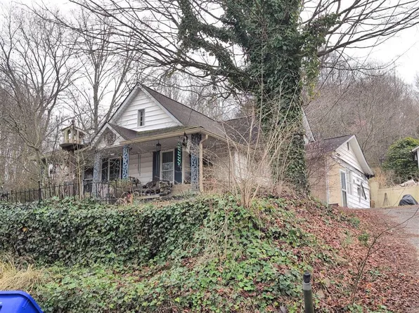 105 Douglas Ln, Harriman, TN 37748