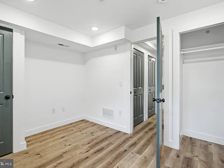 4243 Mantua Ave #1 — Photo 11