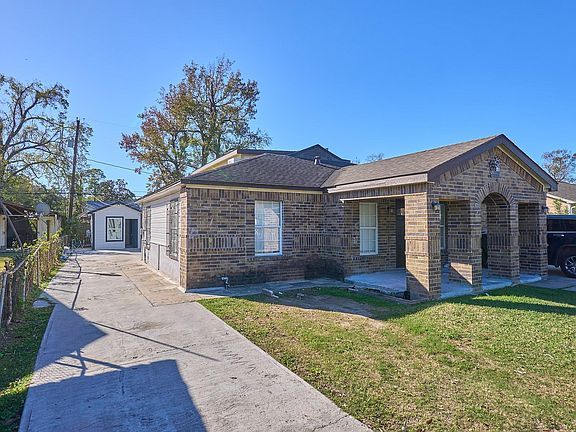 4th image of 9010 Linda Vista Rd