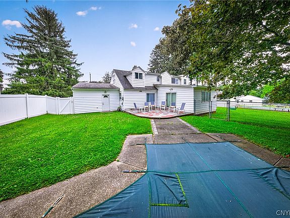 3rd image of 42 Benton Cir