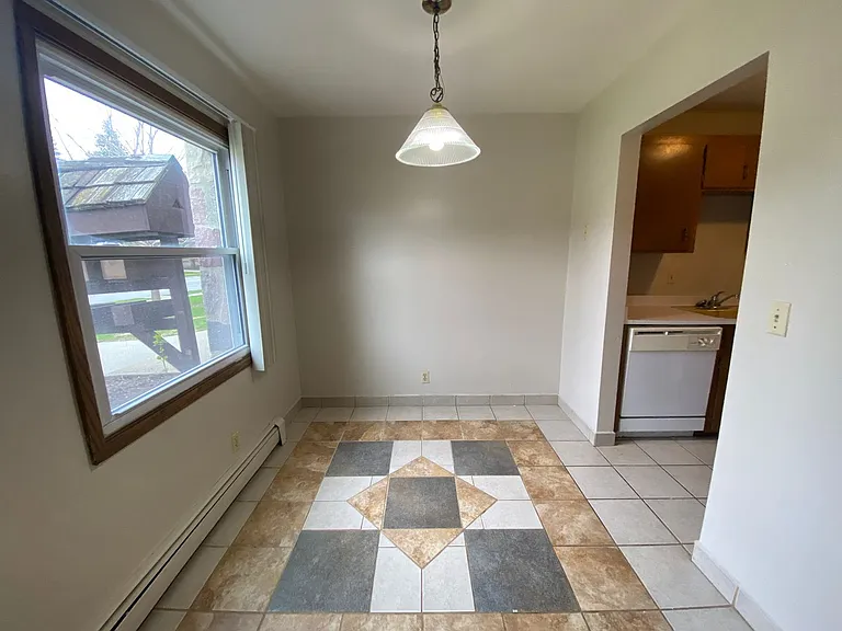 N84W15505 Menomonee Ave — Photo 7