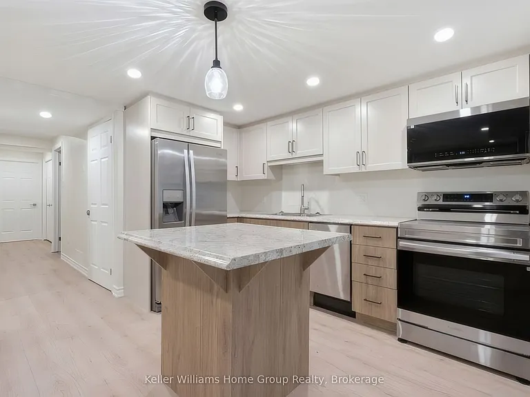 33 Milson Cres #LOWER — Photo 6