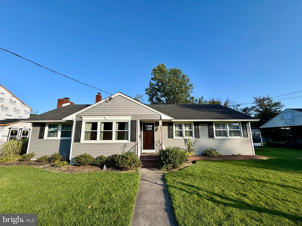 1st image of 654 Peach St