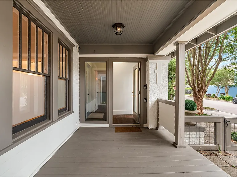 1210 Hawthorne St — Photo 4