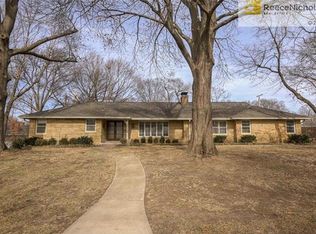 2710 W 66th Ter, Mission Hills, KS 66208