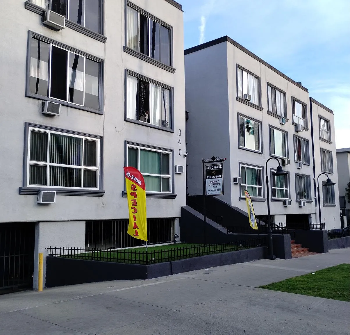 340 S Kenmore Ave — Photo 3
