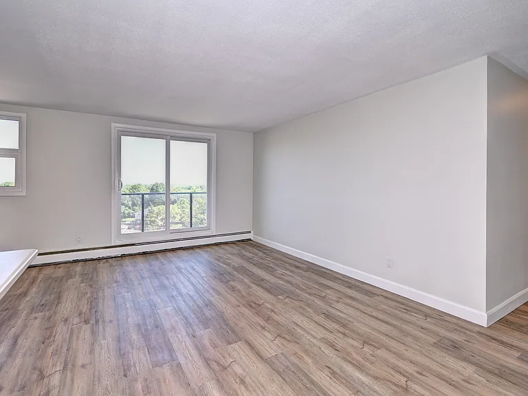 301 Fairview Dr — Photo 7
