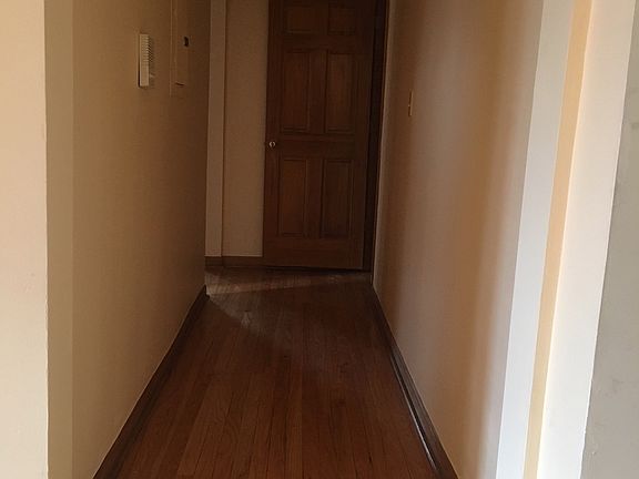 5th image of 10919 S Longwood Dr #2