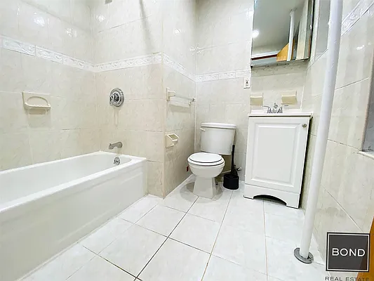 Rented by Bond New York | media 7