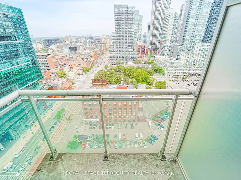 397 Front St W #2907 — Photo 14