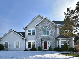 32013 Liberty Rose Dr, Avon Lake, OH 44012