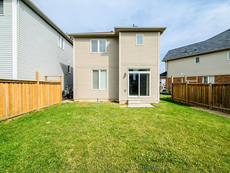 152 Munro Cir — Photo 48