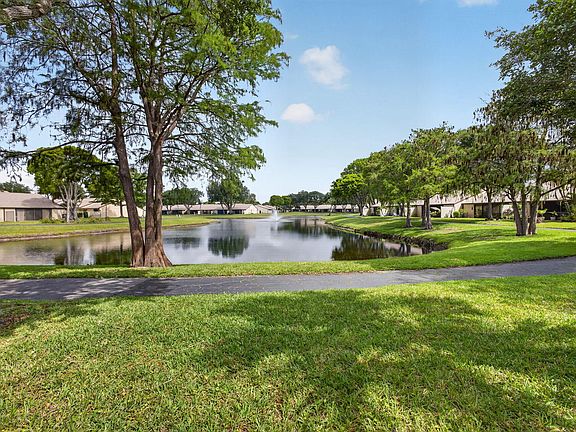 5th image of 1025 Green Pine Boulevard #F