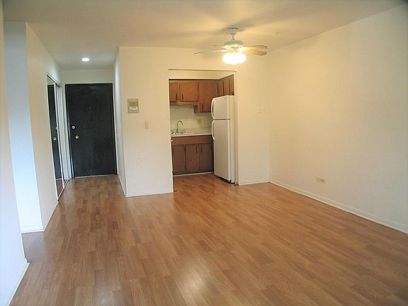 3rd image of 336 Lathrop Ave APT 205