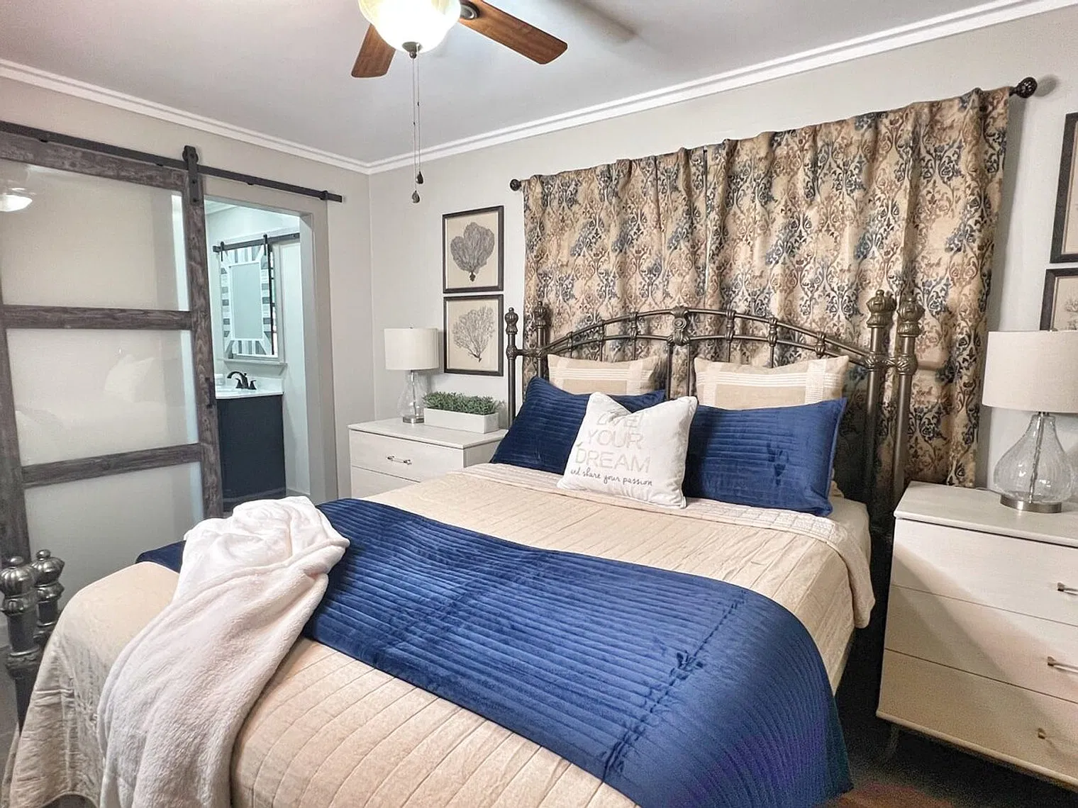 3 bed, 2.0 bath, 1593 sqft, $2,788 — Photo 4