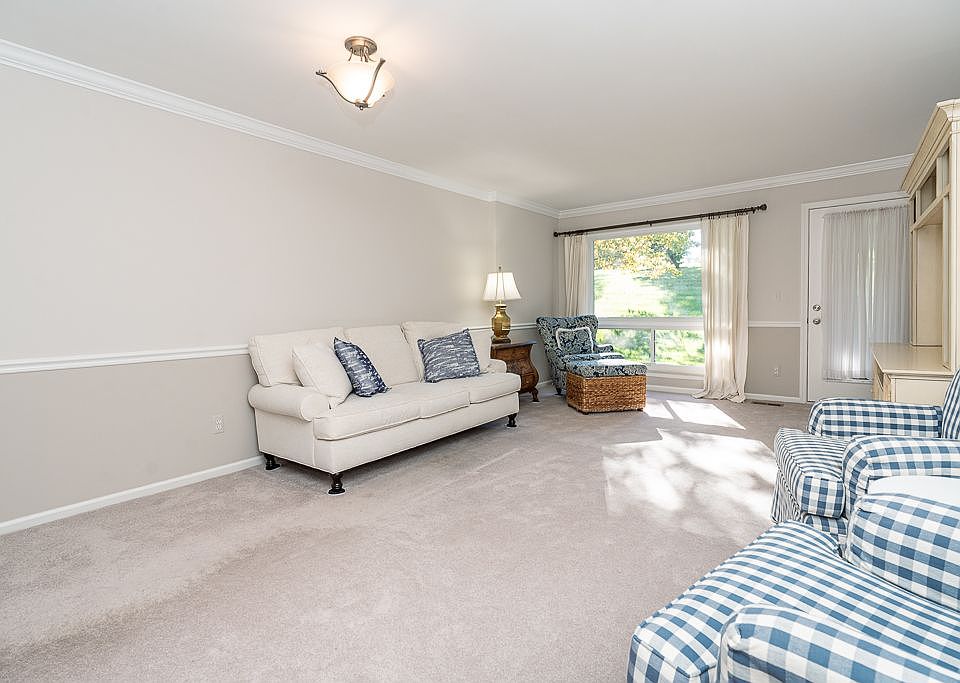 981 Wexford Way, photo 5