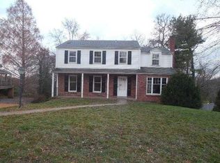 496 Nantucket Dr, Pittsburgh, PA 15236