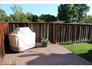 2nd image of 886 Roberts Pl