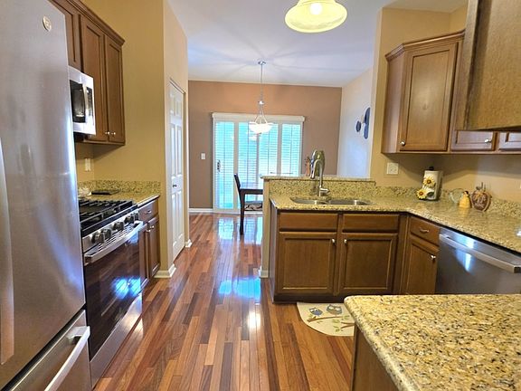 4th image of 8211 Tremont Ln