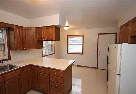 edward--kitchen