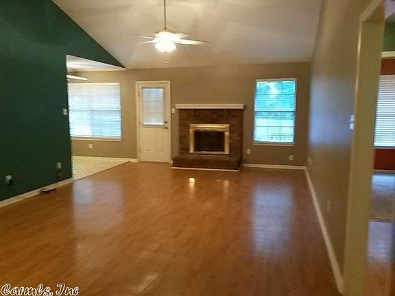 2nd image of 2521 Creekside Dr