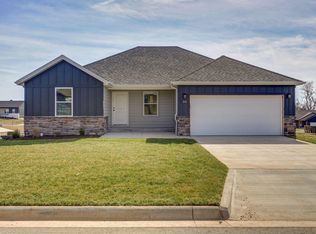 1646 E Macon St, Republic, MO 65738