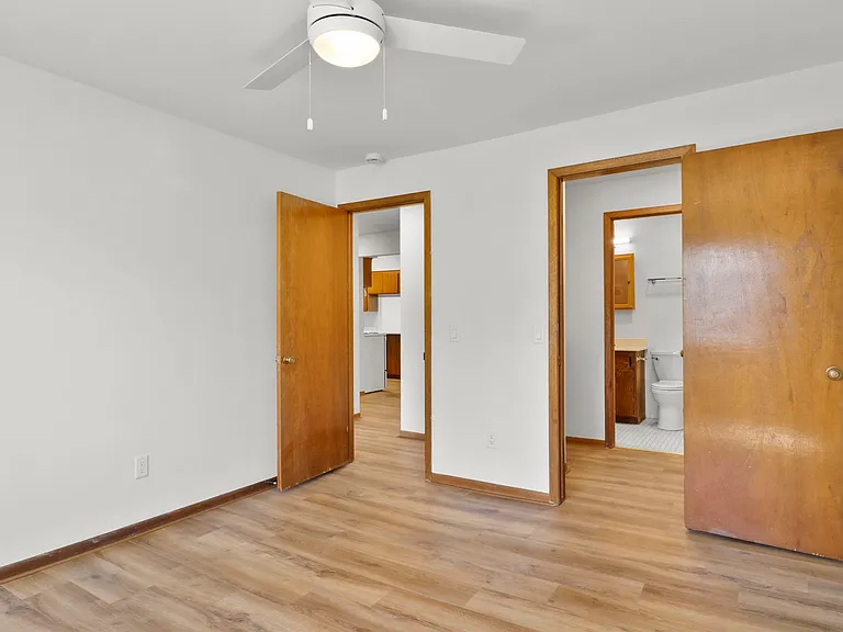 526 W Franklin St #4 — Photo 11