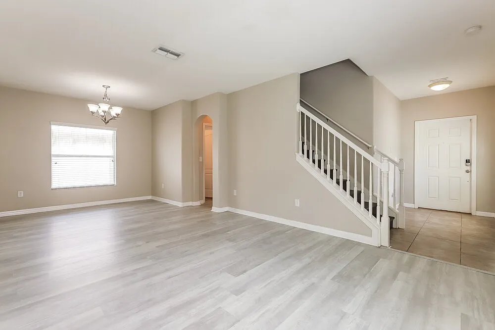 4 bed, 2.5 bath, 2098 sqft, $2,445 — Photo 4