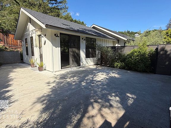 3rd image of 17253 Park Ave
