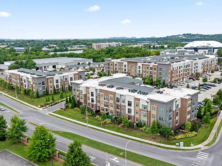 Knox at Metrocenter Apartments — Photo 40