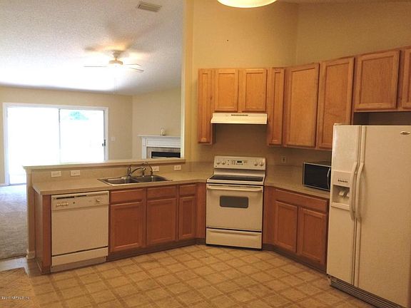 3rd image of 6752 Royal Leaf Ln
