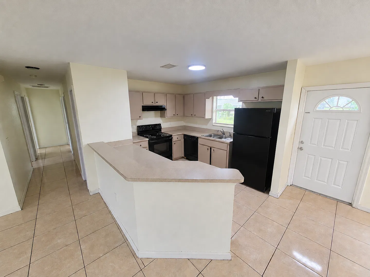 3BR/2BA Ocala Home with Garage & No Water/Sewer Bill! — Photo 3