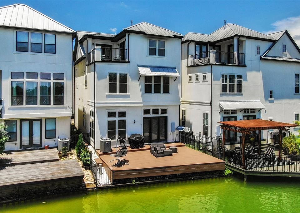 1st image of 8831 Lakeshore Bend Dr