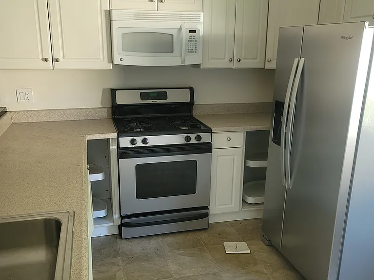 85 Berna Ave — Photo 9